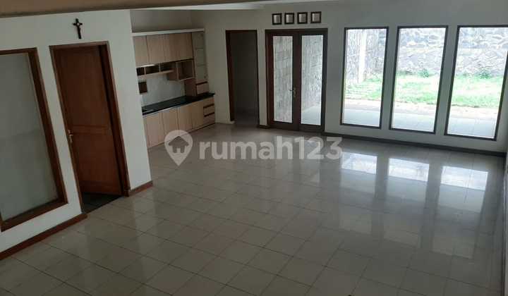 Disewakan Rumah Bagus,asri Dan Nyaman Setraduta Kota Bandung 2