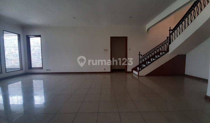 Disewakan Rumah Bagus,asri Dan Nyaman Setraduta Kota Bandung 5