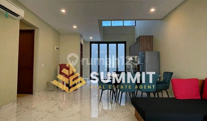 Rumah Modern Tropis Minimalis Jakarta Timur 1