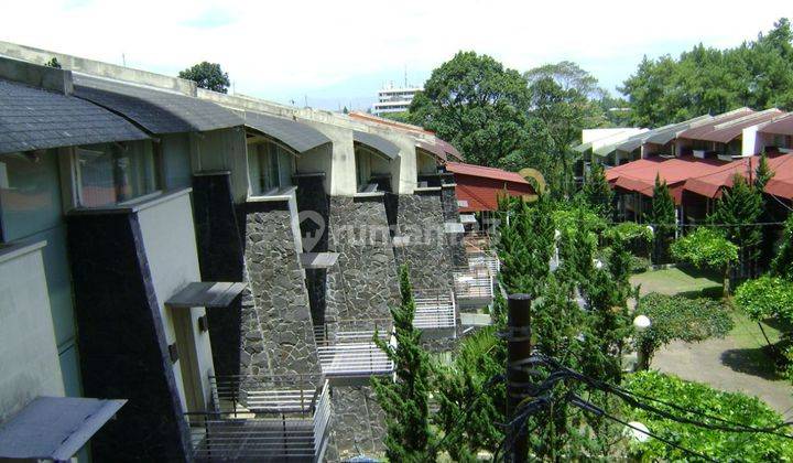 tampak depan apartemen beverly dago resident view