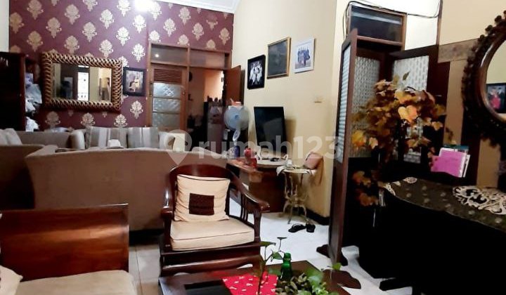 Nice House Serene Atmosphere in Antapani, Bandung City 2