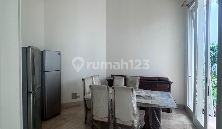 Rumah 4 kamar tidur dan 2 lantai di Permata hijau  2