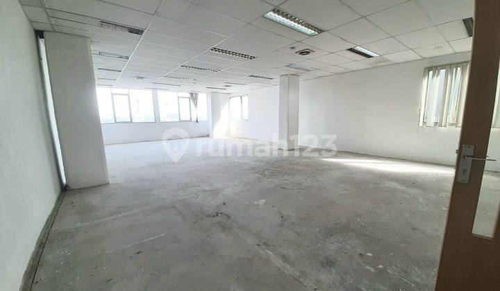 Rent Office in South Quarter Building Bare Tb Simatupang