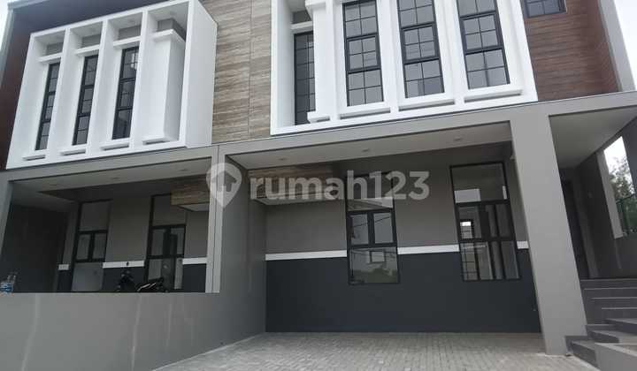 Rumah Mewah di Pondok Hijau Setiabudi 2