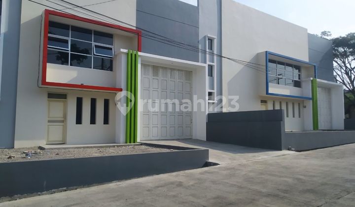 Strategic Warehouse in Kutawaringan Warehouse Area Soreang