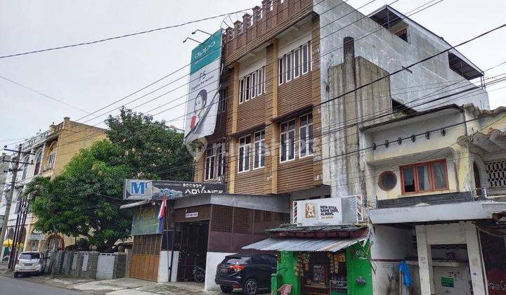 DI JUAL
1 UNIT RUKO SIAP HUNI DI JALAN SUTRISNO 2