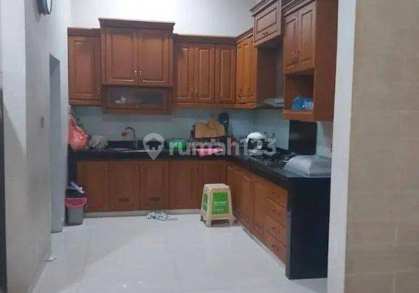 DI JUAL
1 UNIT VILLA SIAP HUNI DI KOMPLEK CEMARA ASRI 5