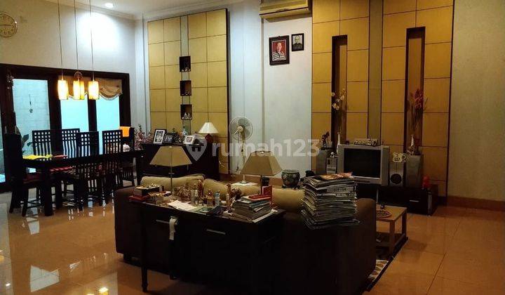 DI JUAL
1 UNIT VILLA LUX SIAP HUNI DI KOMPLEK GRAND POLONIA 2