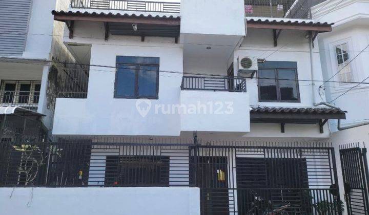 DI JUAL
1 UNIT VILLA SIAP HUNI DI JALAN CEMPAKA MULTATULI 2