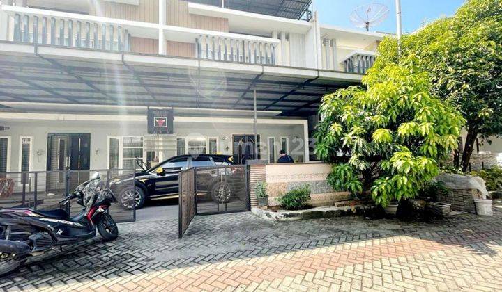 DI JUAL
1 UNIT VILLA SIAP HUNI DI KOMPLEK MUTIARA PALACE 2