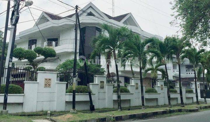 DI JUAL
1 UNIT VILLA HOOK SIAP HUNI JALAN JUANDA  2