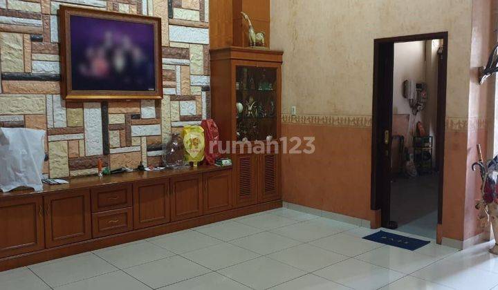 DI JUAL
1 UNIT VILLA LUX SIAP HUNI DI JALAN KALIMANTAN 2