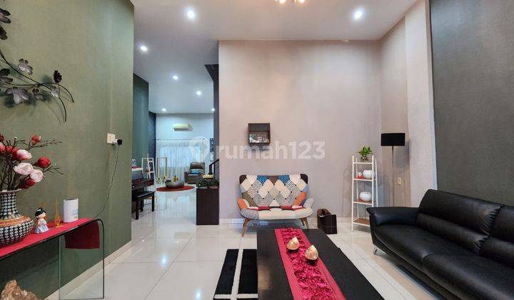 DI JUAL 1 UNIT VILLA SIAP HUNI DI KOMPLEK PALACE RESIDENCE POLONIA 2