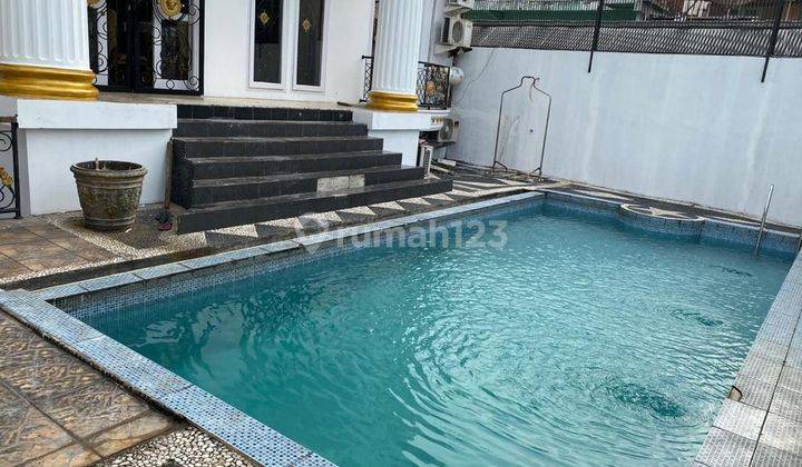 RUMAH MEWAH 3 LANTAI ADA KOLAM RENANG 2