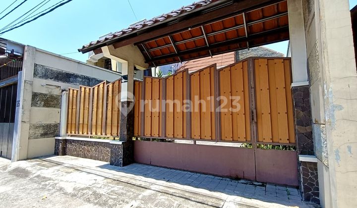 Rumah Bagus Strategis Di Sumber Banjarsari Solo 2