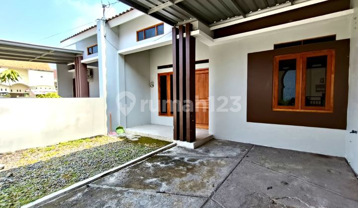 Rumah Siap Pakai Dekat Sekolah Al Abidin Banyuanyar Solo 2