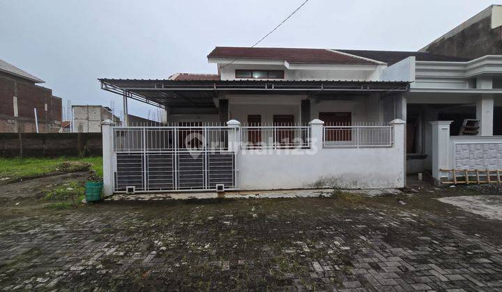 Rumah Murah Minimalis Di Perumahan Bersih Gentan Solo 1