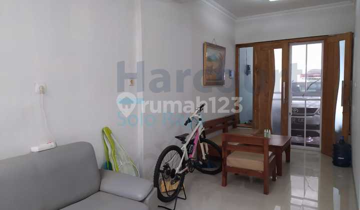 Two-Story Nice House in Housing Complex Near The Park Mall Solo Baru 2