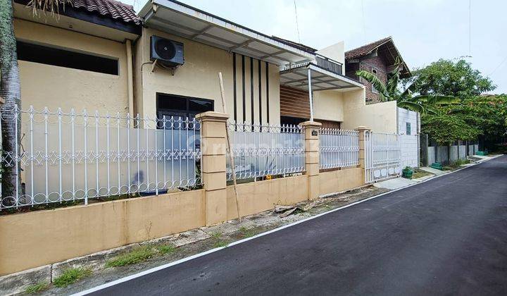 Rumah Bagus 2 Lantai Semi Furnished Di Baturan Colomadu Solo 2