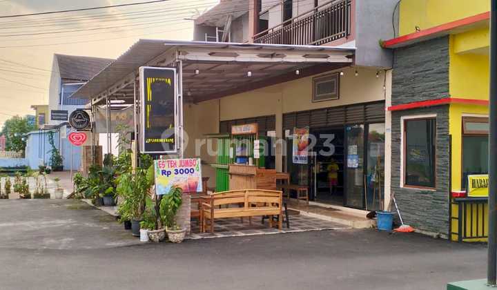 Ruko 2 Lantai Lokasi Pinggir Jln Di Perumahan Gumpang Kartasura Solo 2