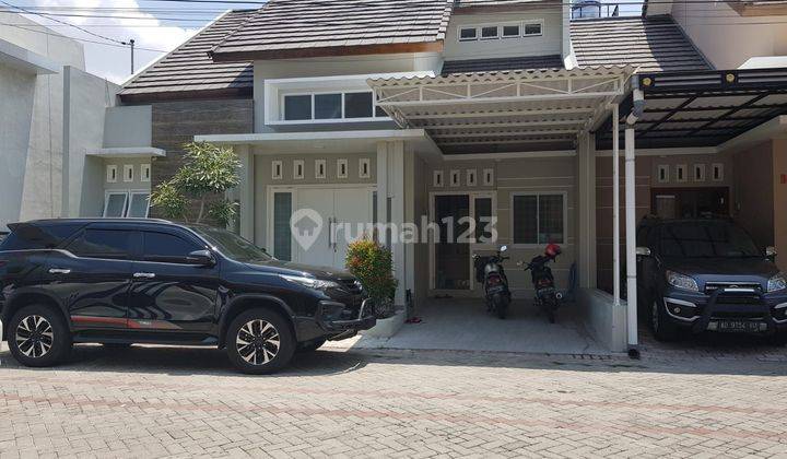 Tinggal Bawa Koper! Rumah Minimalis Cocok Untuk Keluarga Muda Lokasi Di Cluster Elite Solo Baru Dilengkapi Dengan Perabotan 1