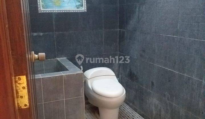 Dijual Rumah 2 Lantai di Jagalan, Jebres 10