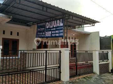 Dijual Rumah Baru Minimalis dekat Solo Baru 1