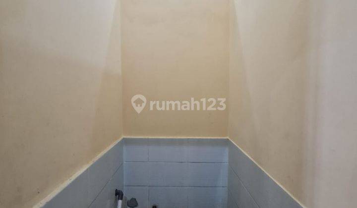 Dijual Ruang Usaha Strategis 6