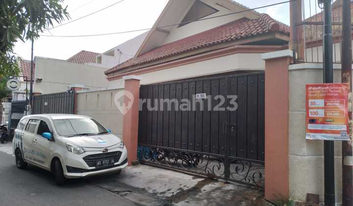 Dijual Rumah Bagus 2 Lantai di Serengan, Solo Dijual Rumah Bagus 2 Lantai di Serengan, Solo