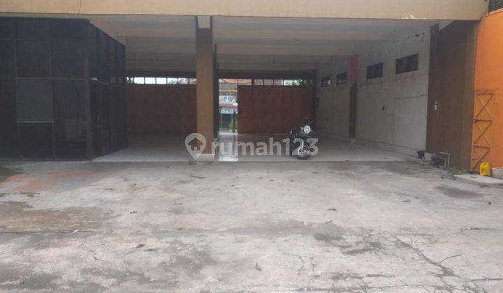 Disewakan Ruko / Toko 
( Buat Usaha Strategis)
JL.Slamet riyadi Pajang
Kartosuro
Luas tanah.500m2
Luas bangunan.250m
Hadap.Utara.
Listrik.900 V
Kamar tidur 2
Kamar mandi 1
Harga.100 jt NEGO 3