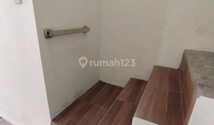 Disewakan Ruko 2 lantai di Laweyan Solo 3
