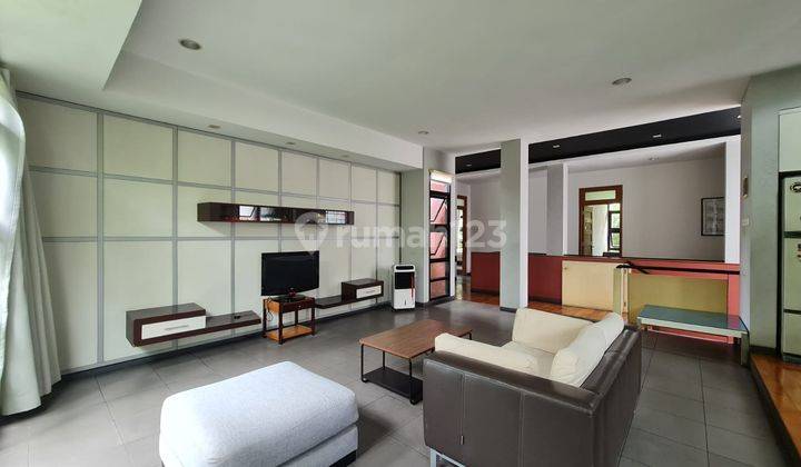 Dijual Rumah Mewah Minimalis Modern di Kratonan, Solo 8