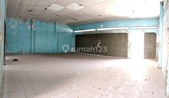 Ruang usaha ex showroom, bisa dimaksimalkan utk gudang logistik, dekat Soba 4