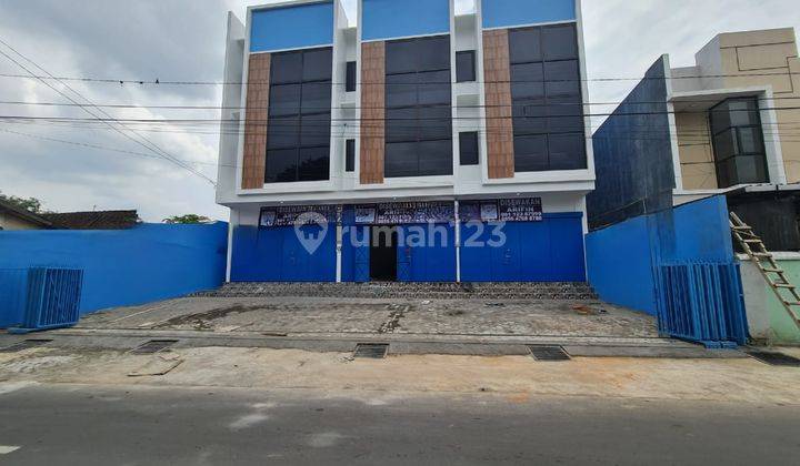 Ruko baru 3 lantai strategis pusat kota dekat jalan yos sudarso solo 1