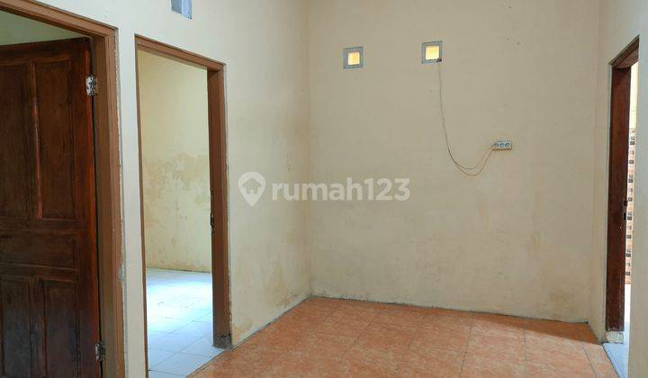 Dijual Rumah Siap Huni Lokasi di Gagaksipat Dekat Adisumarmo 8