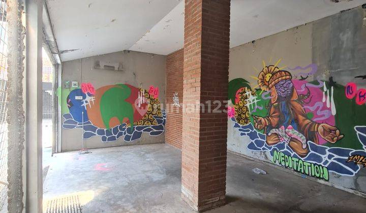 Ruang usaha sangat strategis di jalan adi sucipto manahan solo 10