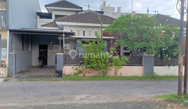 Disewakan rumah bagus siap pakai
Lokasi : Fajar Indah 1