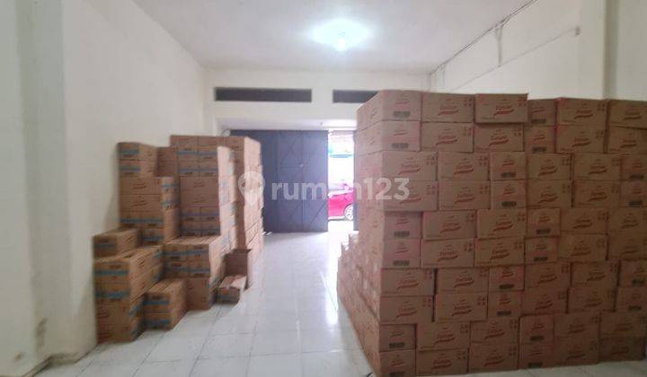 Ruko strategis jalan piere tendean depan pasar nusukan solo 4
