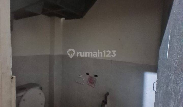Ruko strategis jalan piere tendean depan pasar nusukan solo 5