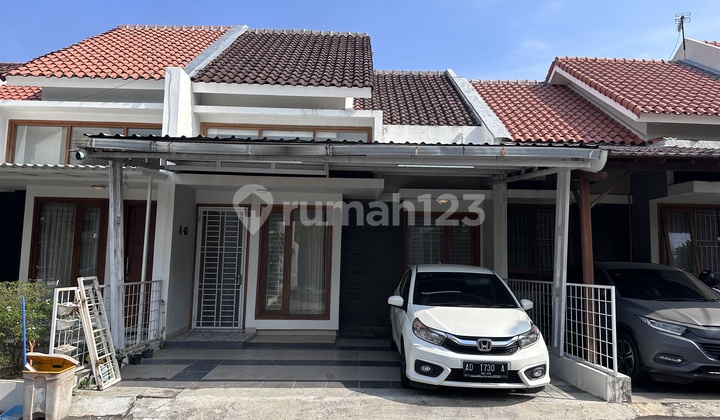 For Rent: 2-Story House in Elite Cluster.
Location: Pabelan