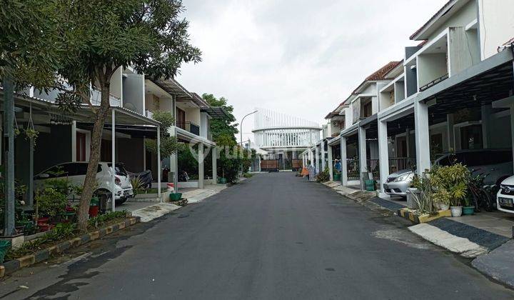 Di Jual cepat :
Rumah cluster minimalis dgn lingkungan yg aman & nyaman di salah satu perumahan elit dkt wisata the heritage palace pabelan solo.
 2