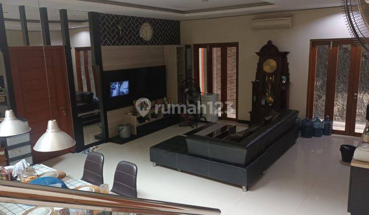 Dijual Rumah 2 Lantai Siap Pakai di Jalan Surya, Jagalan, Jebres, Solo 2