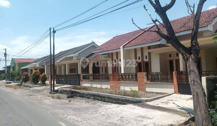 Rumah Baru Siap Huni Area Sukoharjo, dekat dengan Rumah Sakit, Kantor Kabupaten Sukoharjo, dan Pom Bensin 2