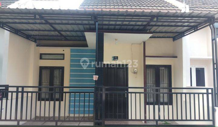 For  Rent :
Rumah siap pakai 
Lokasi : Cluster Elite di Singopuran, Kartasura, Solo 1