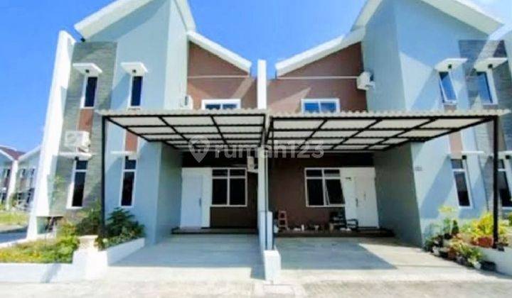 Rumah Bagus Bangunan Baru 2 Lantai 
lokaisi Di Cluster Elite Di Colomadu 2