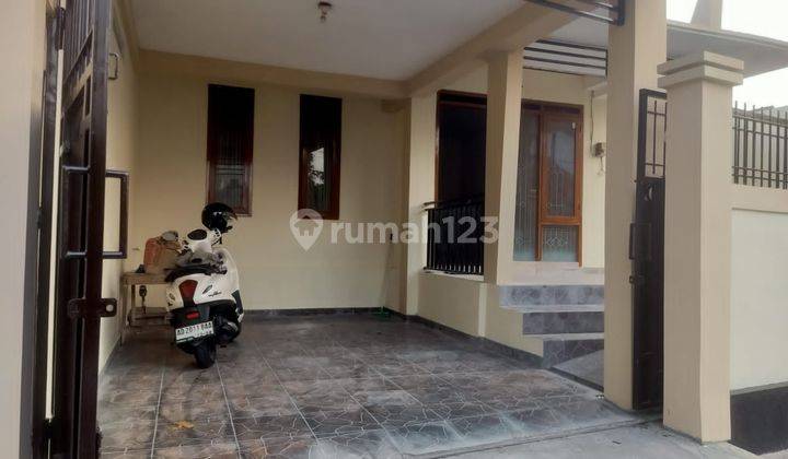 Dijual Rumah Bagus
Lokasi : Kadipiro, Banjarsari, Solo 2