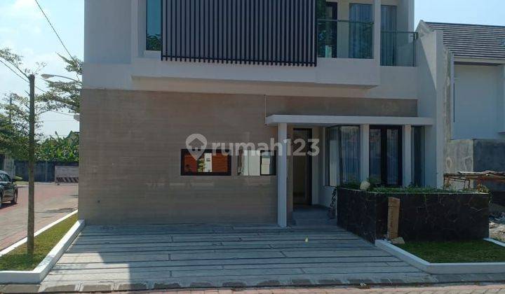 For Rent :
Rumah Bagus 2 lantai
Lokasi : Perumahan Cluster di Colomadu 1