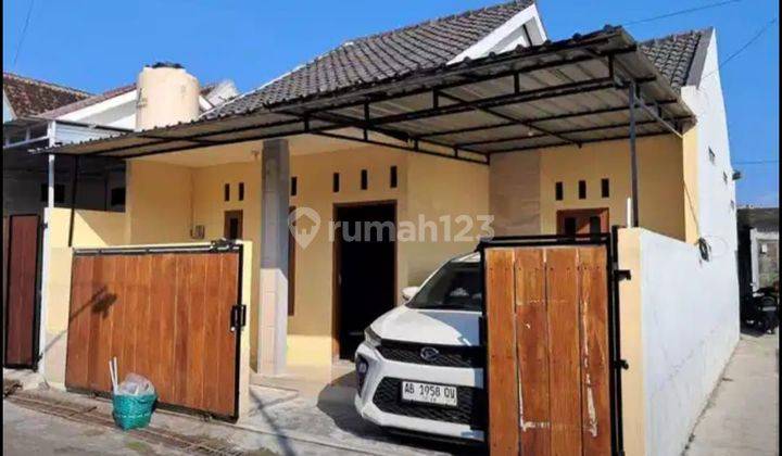 Rumah Bagus siap pakai
di Kadipiro, Banjarsari, Solo 1