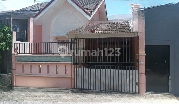 For Quick Sale: House In Solo Baru, 3 Minutes To The Park Mall