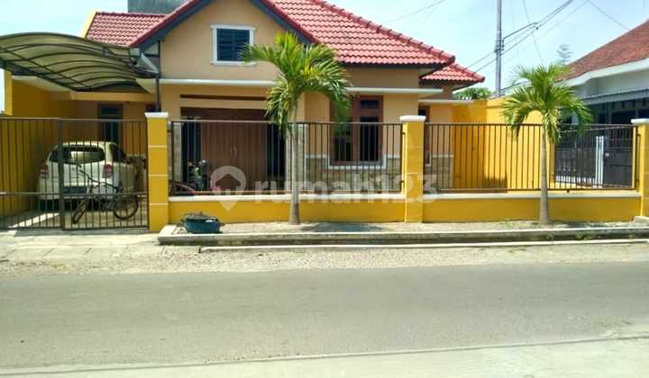 Rumah Bagus Strategis Di Banyuanyar Solo 2